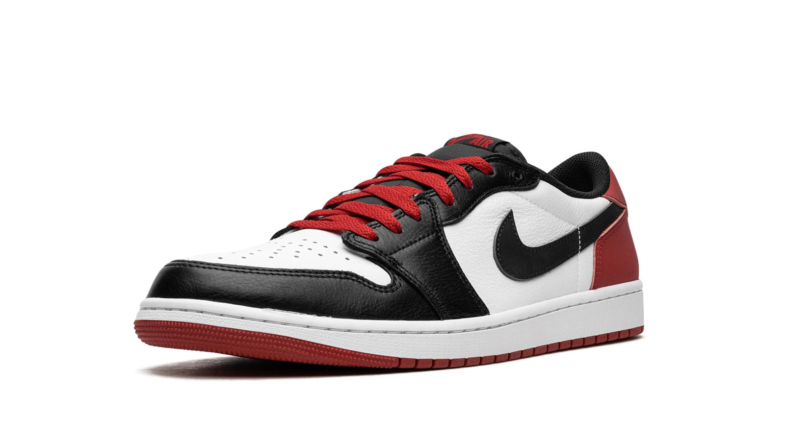 Air Jordan 1 Low GS "Black Toe" - Image 3