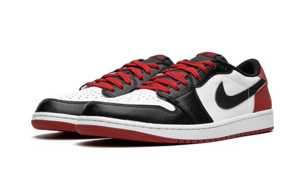Air Jordan 1 Low GS "Black Toe" - Image 2
