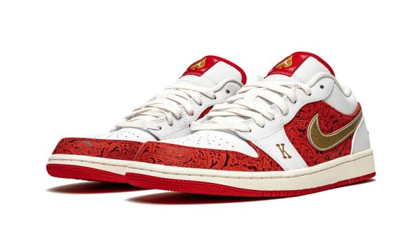 Air Jordan 1 Low SE "Spades" - Image 2