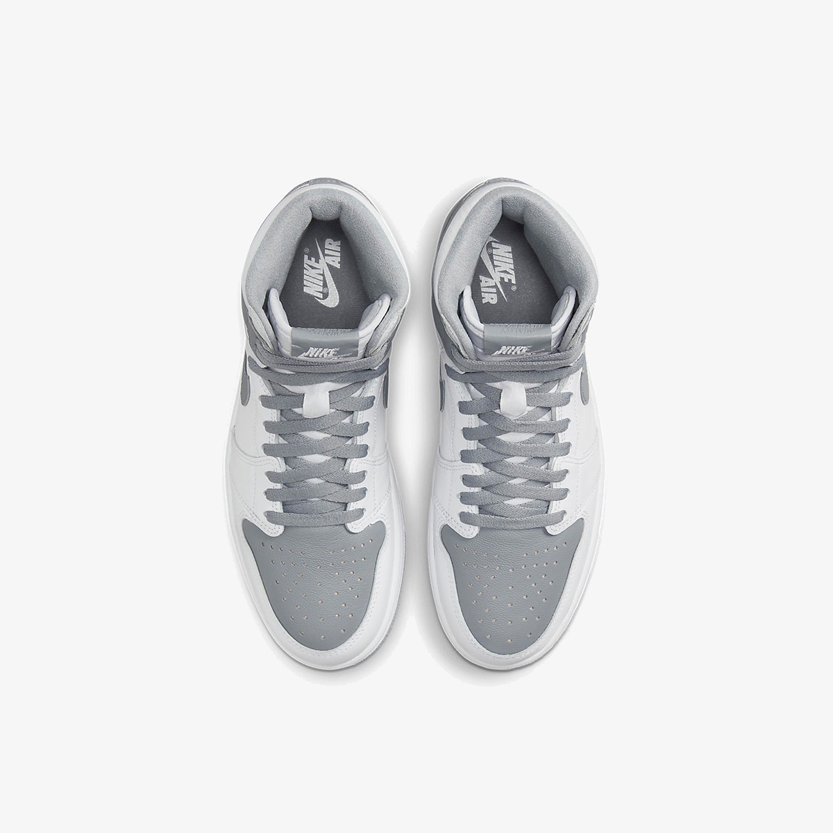 Air Jordan 1 Retro High OG 'Stealth' - Image 4