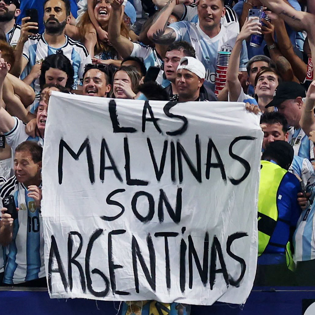 Argentina's Cause Cup Controversy After England Win Flag Las Malvinas Son Argentinas Flag 2026