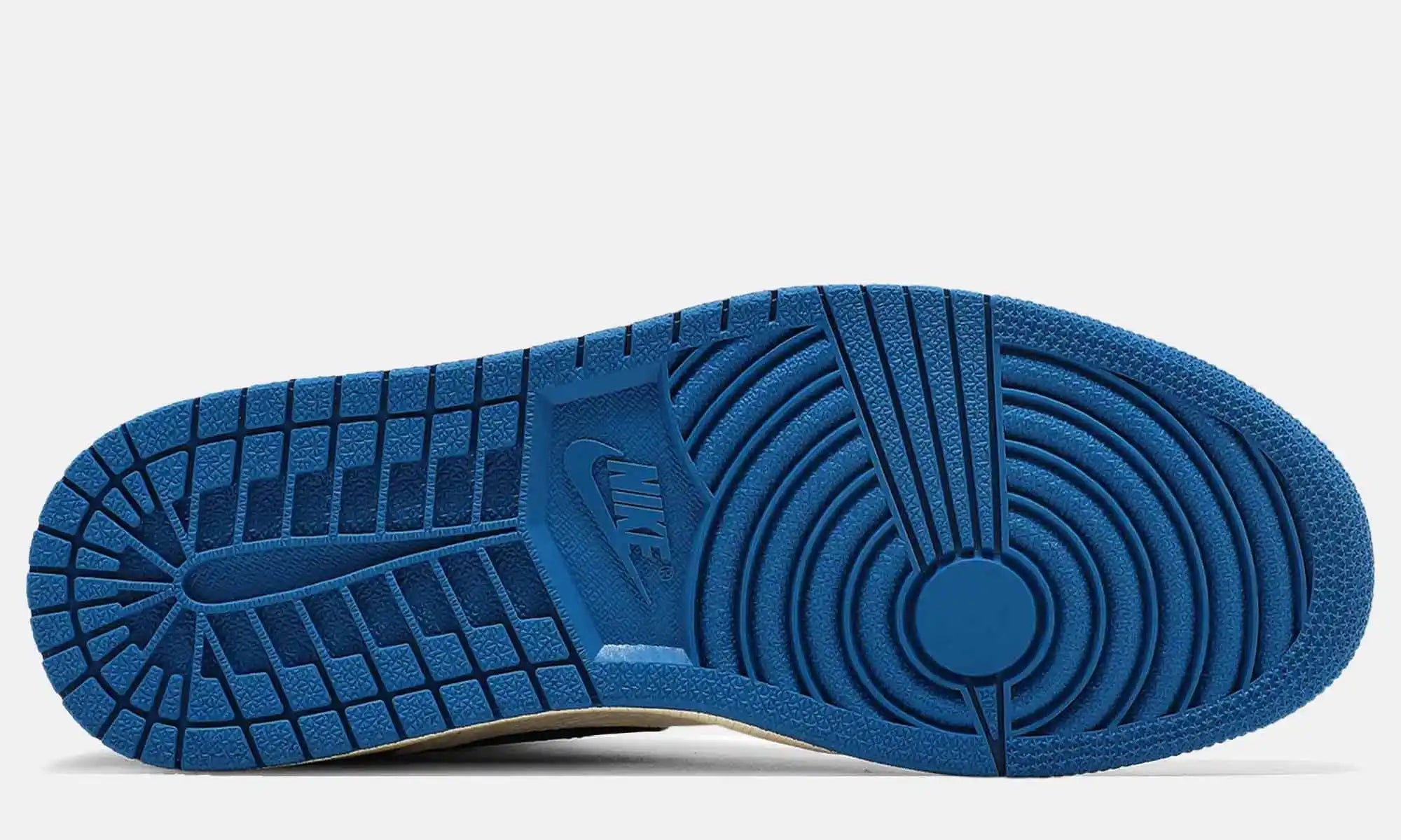 Fragment x Travis Scott Jordan 1 Retro High - Image 6