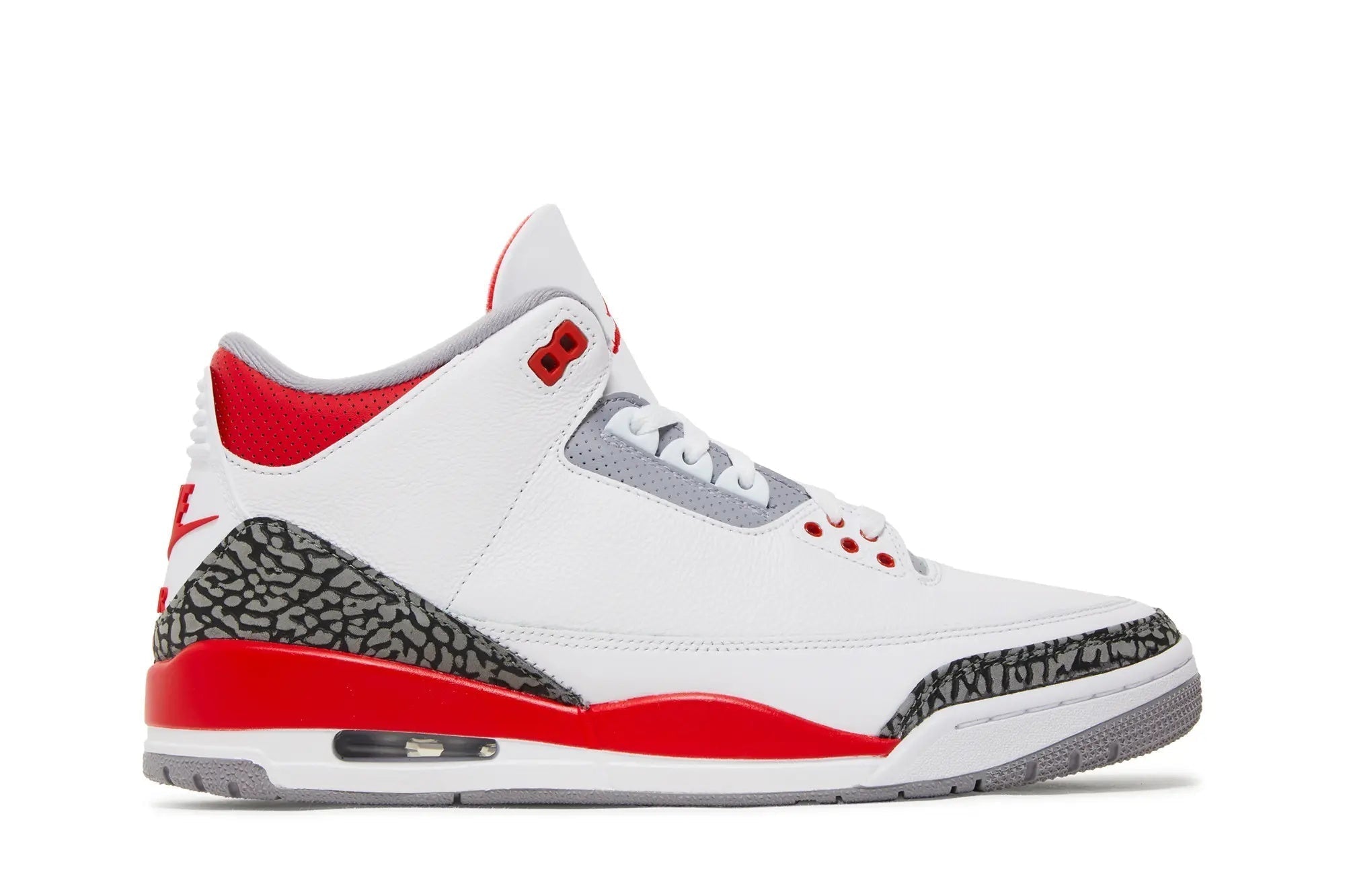 Jordan 3 Retro 'Fire Red' 2022 - Image 2