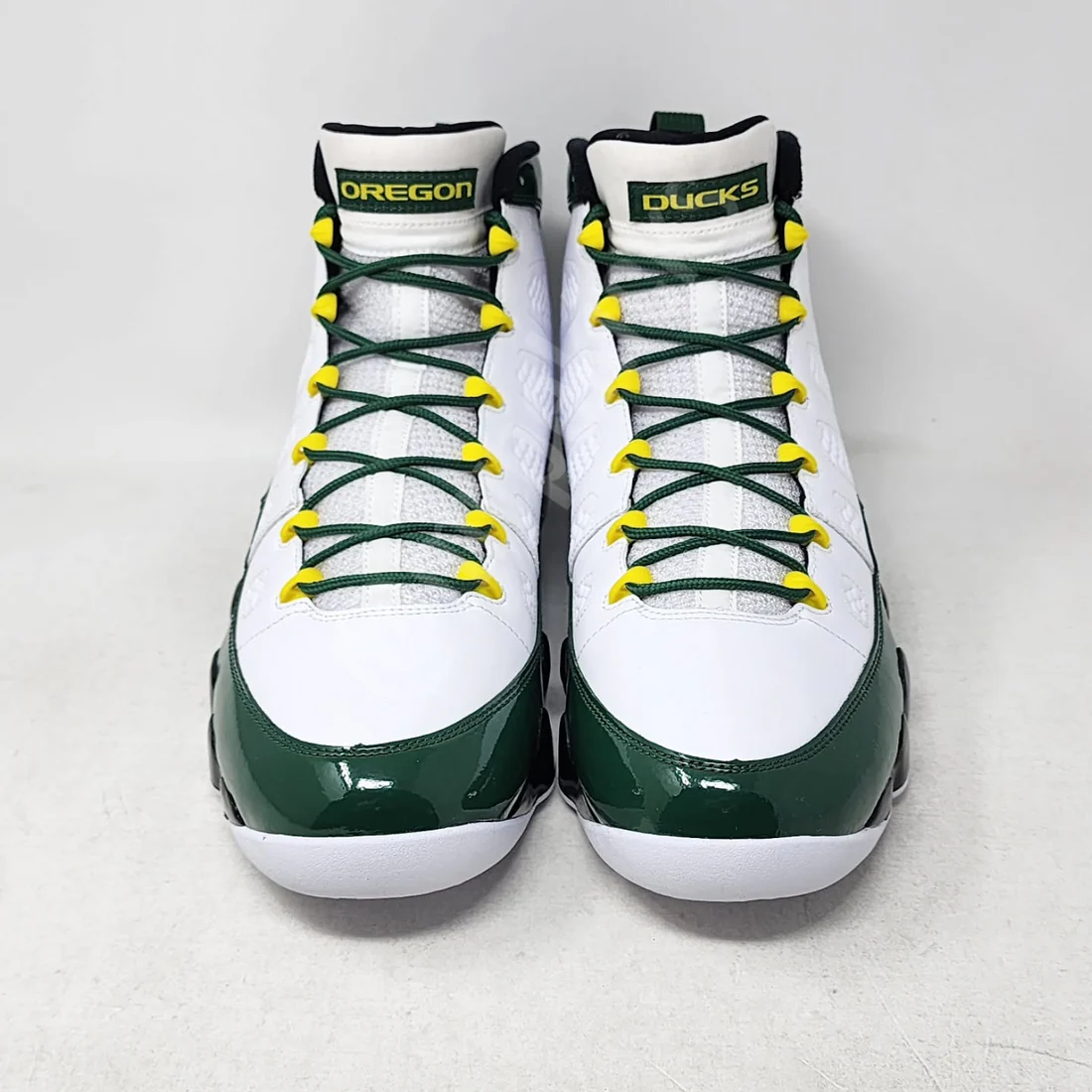 Men's Nike Air Jordan 9 Oregon Ducks Shoes - Image 4