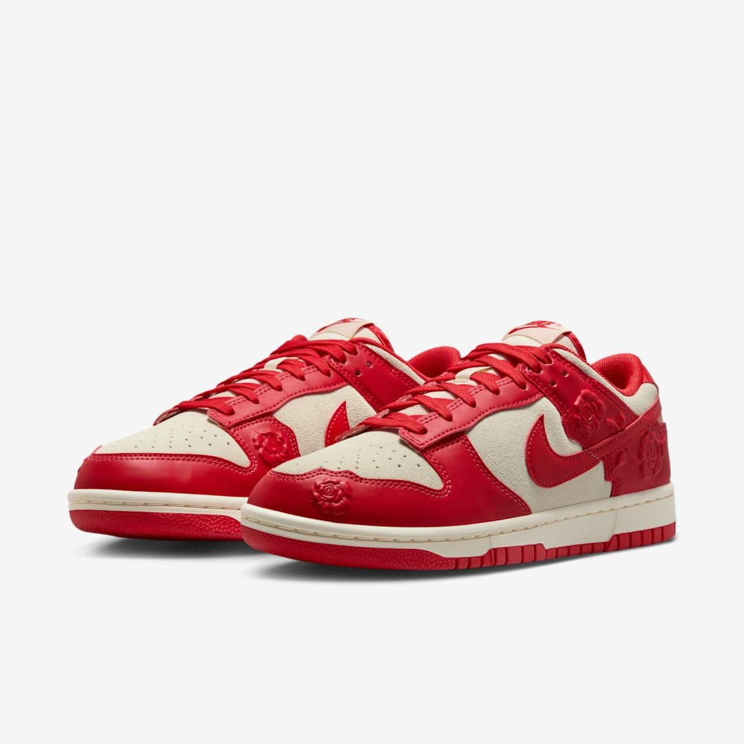 Men's Nike Dunk Low 'Red Roses' Shoes - Image 3