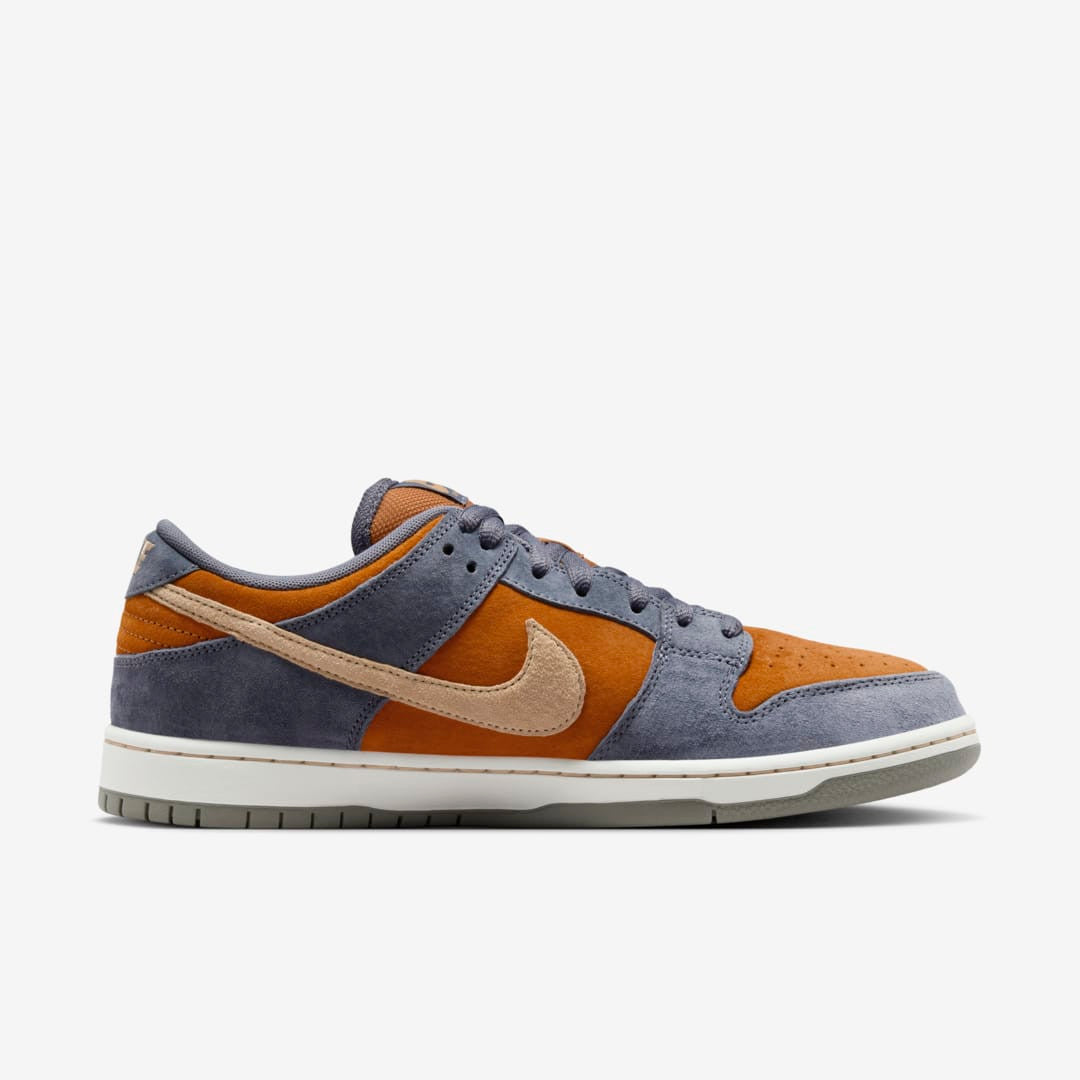 Men's Nike SB Dunk Low 'Light Carbon' Shoes - Image 2