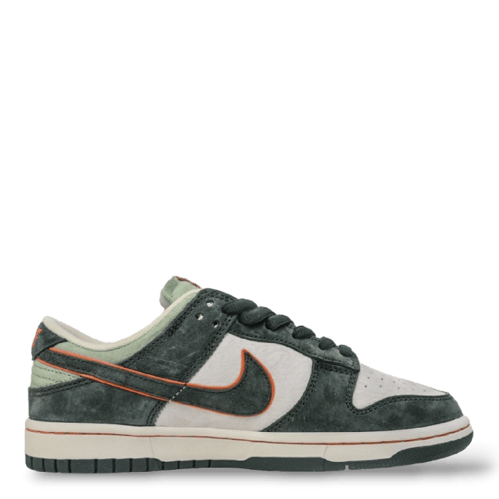 Men's Nike SB Dunk Low x Otomo Katsuhir Steamboy Boy OST Shoes - Image 2