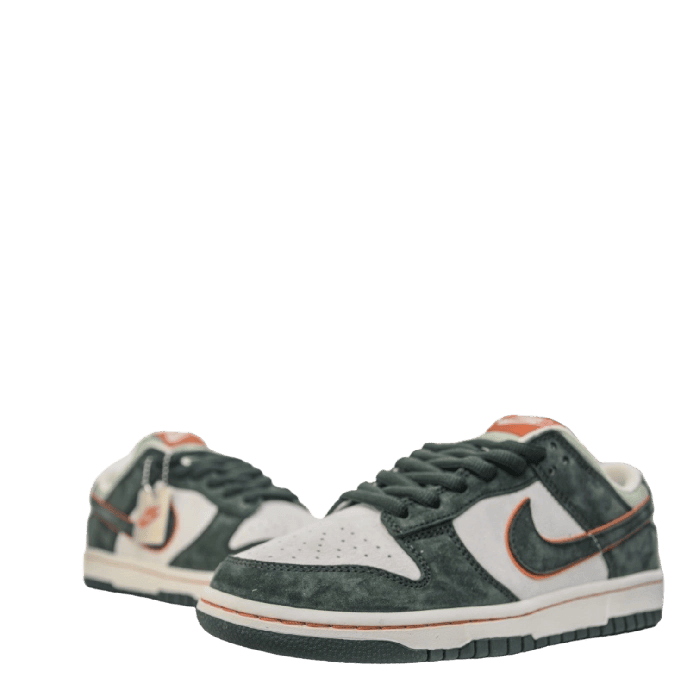 Men's Nike SB Dunk Low x Otomo Katsuhir Steamboy Boy OST Shoes - Image 3