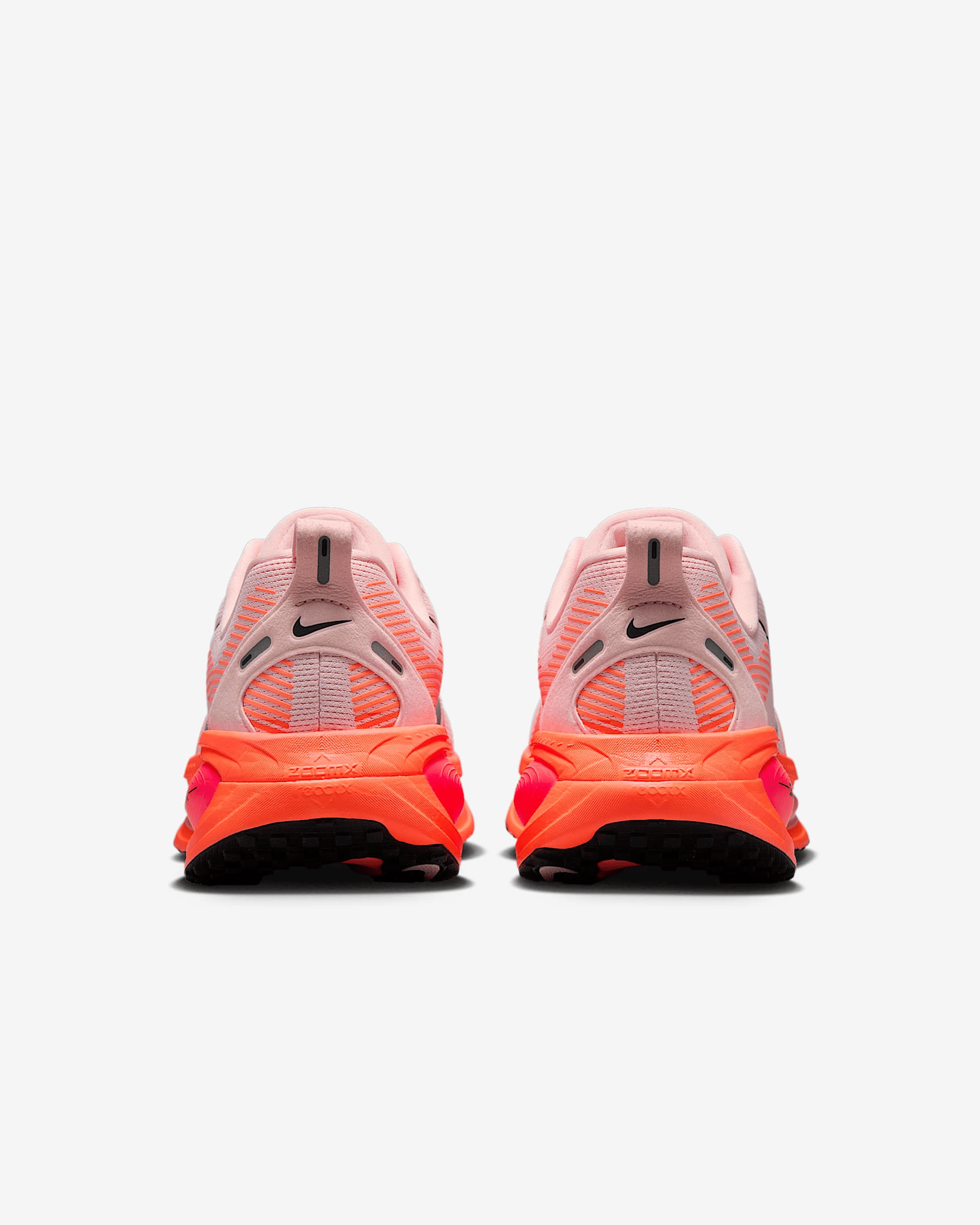Men's Nike Vomero 18 Bright Crimson Shoes - Image 5