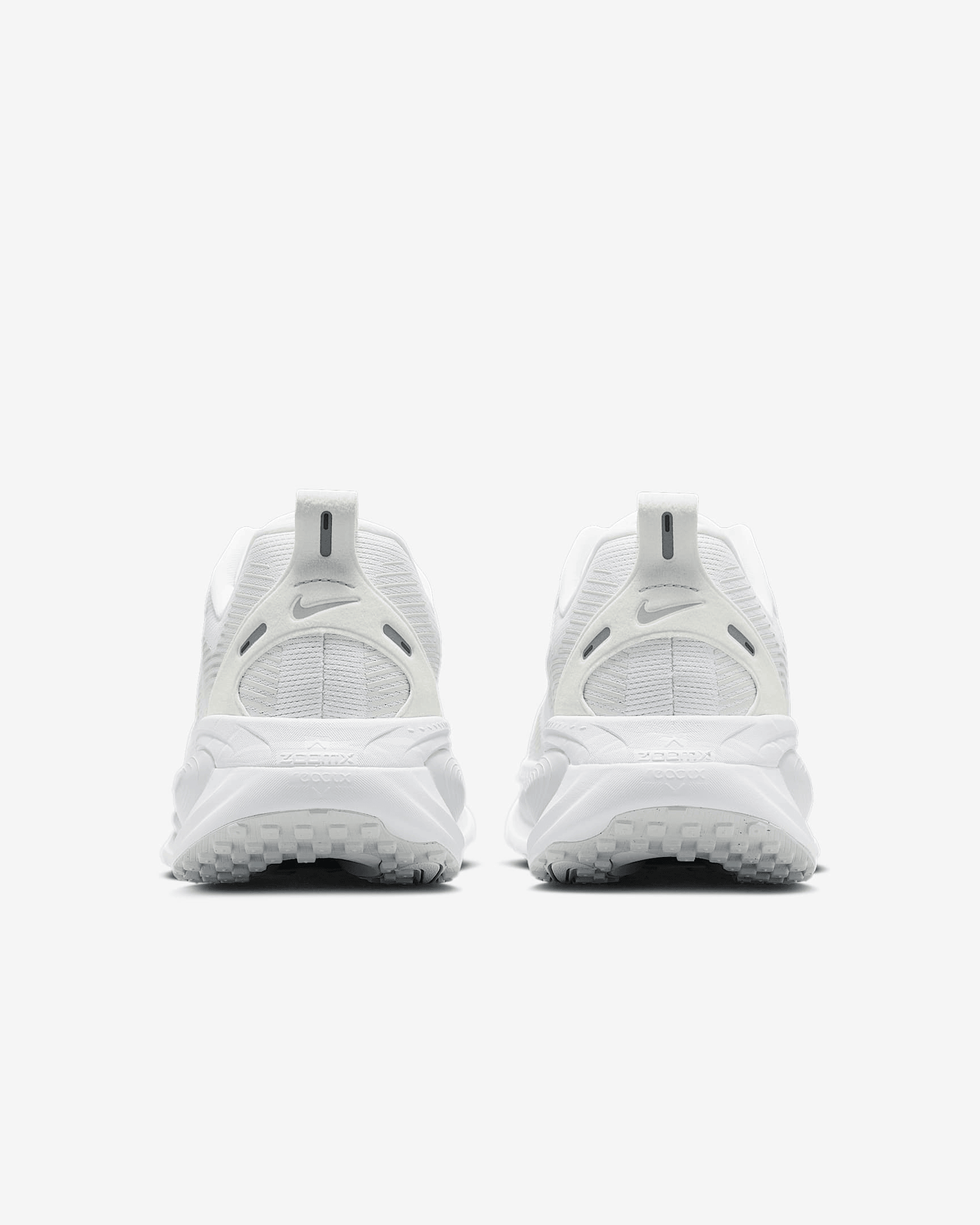 Men's Nike Vomero 18 Photon Dust Shoes - Image 5