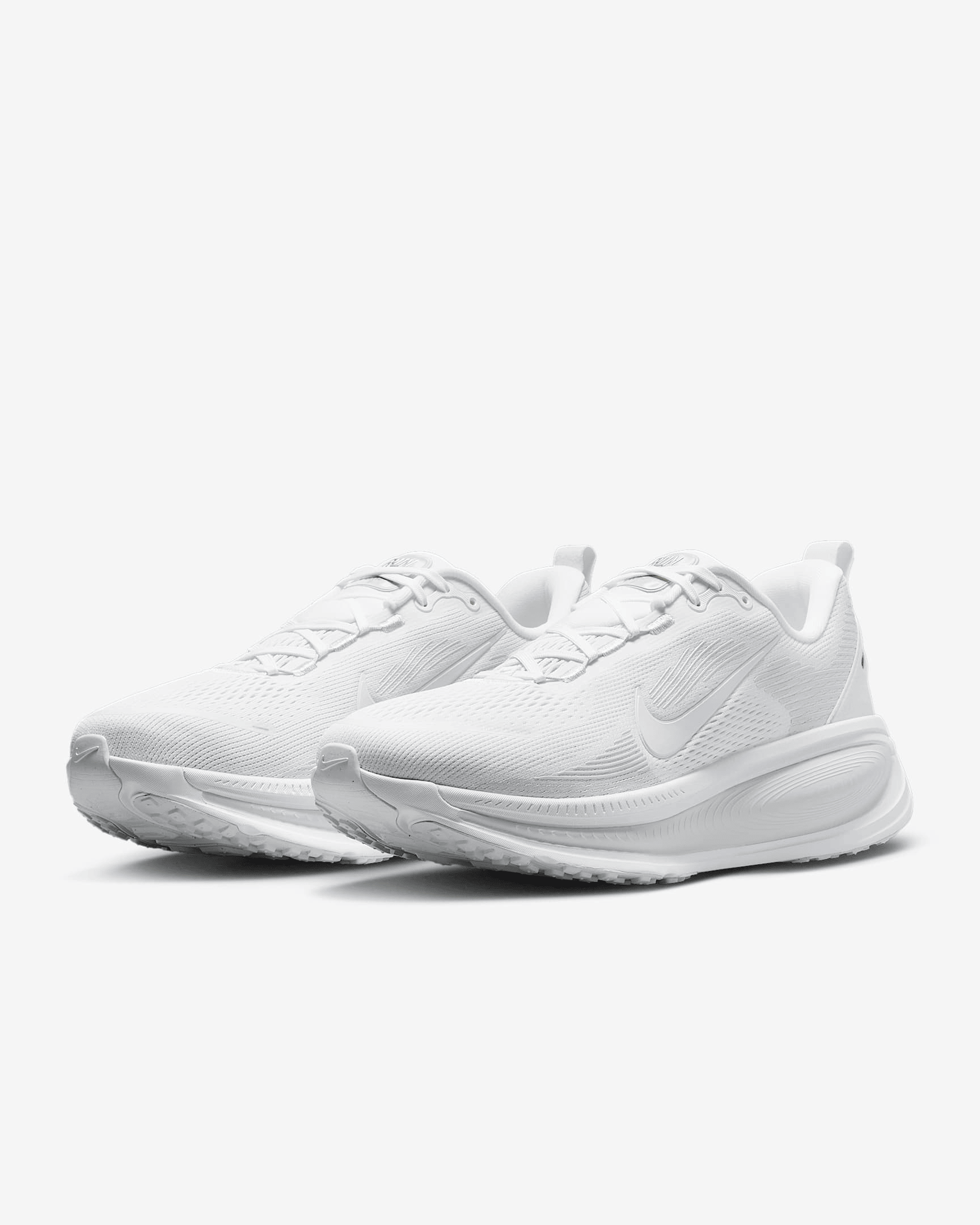 Men's Nike Vomero 18 Photon Dust Shoes - Image 4