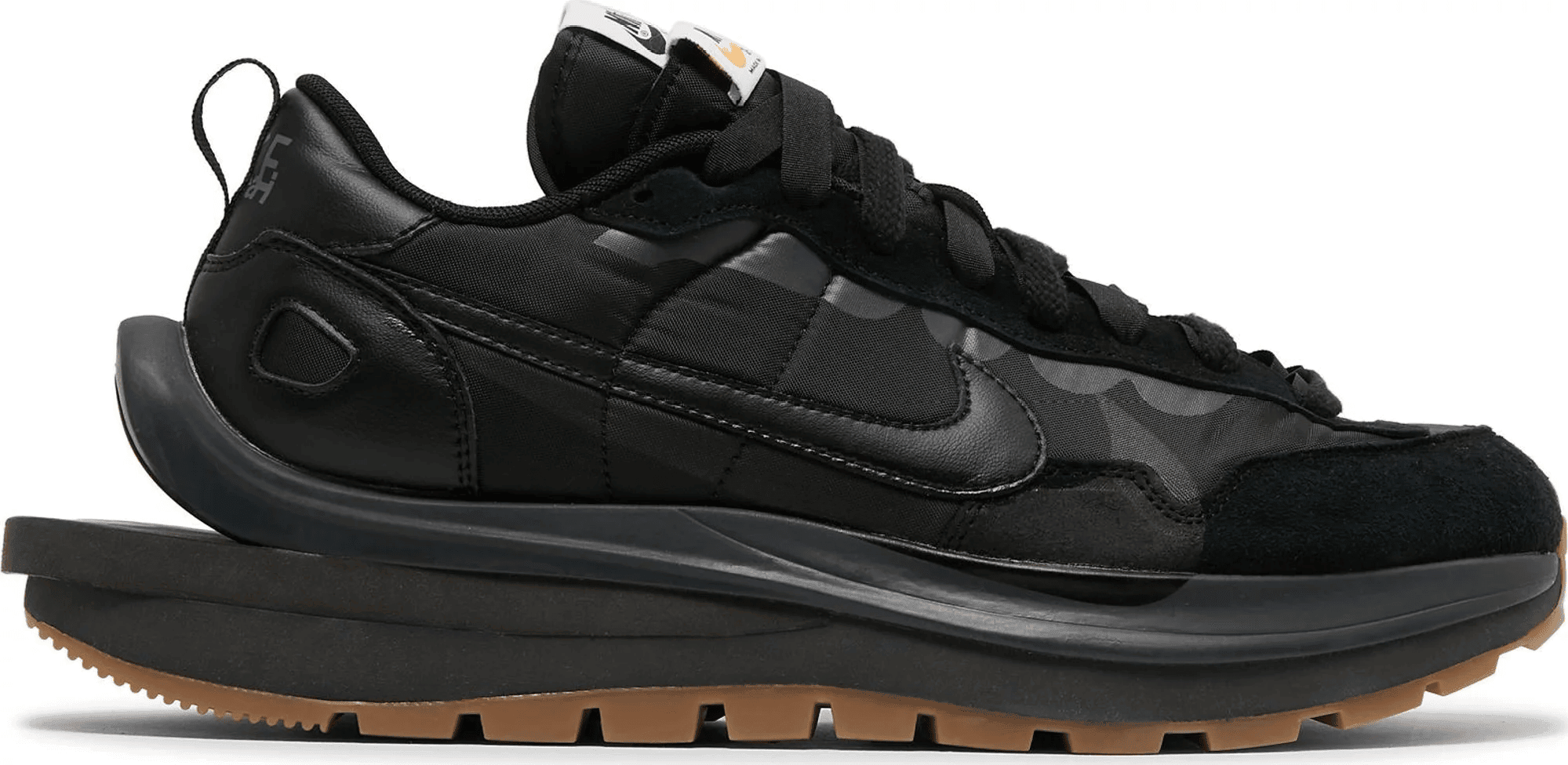 Men's Sacai x VaporWaffle Black Gum Shoes - Image 2