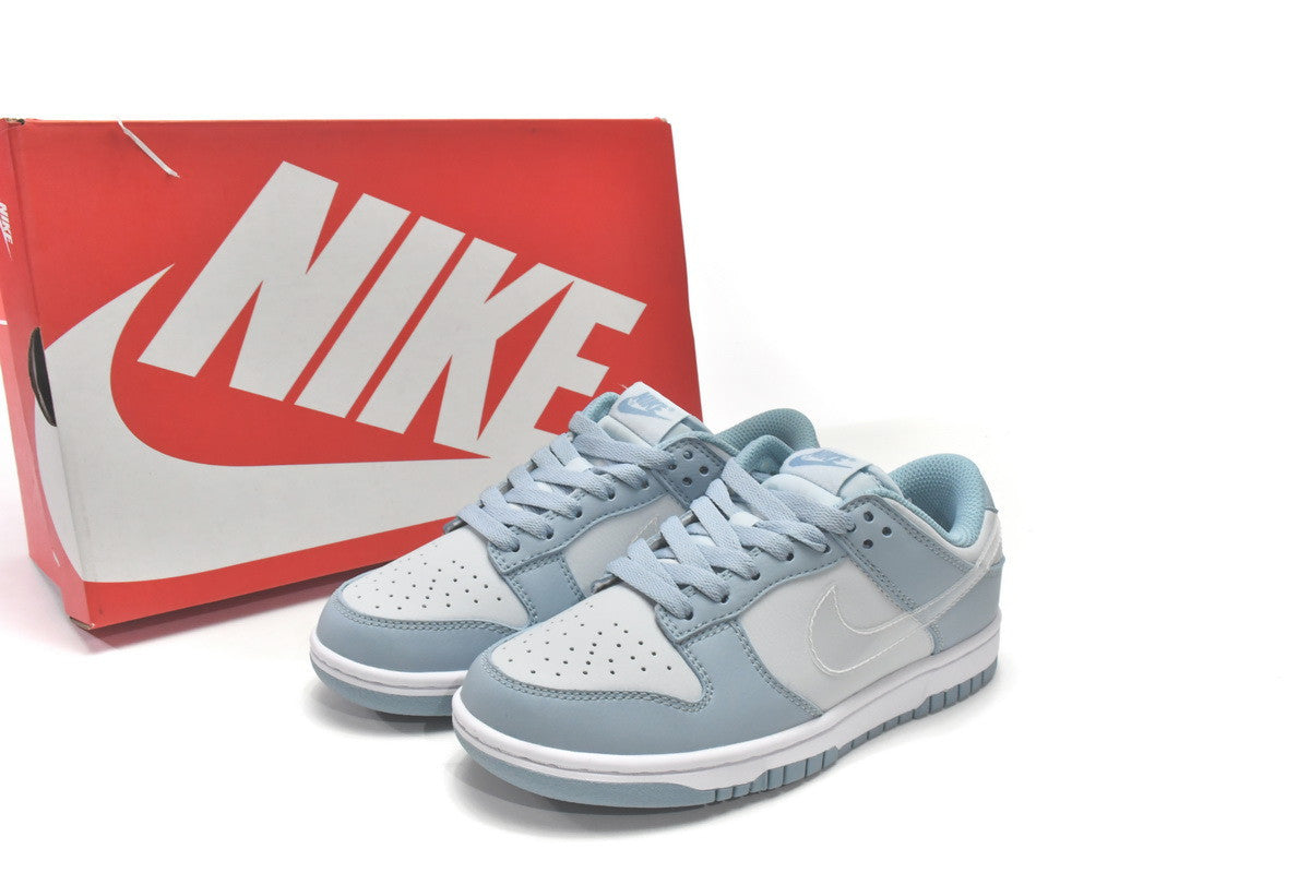 Men's SB Dunk Low Aura Clear Shoes - Image 2