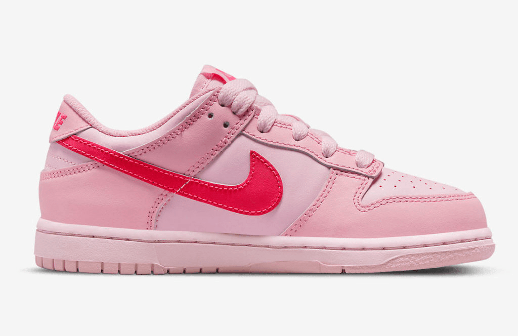 Men's SB Dunk Low GS Triple Pink Shoes - Image 2