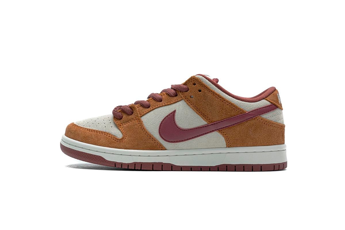 Men's SB Dunk Low Pro Dark Russet Cedar Shoes
