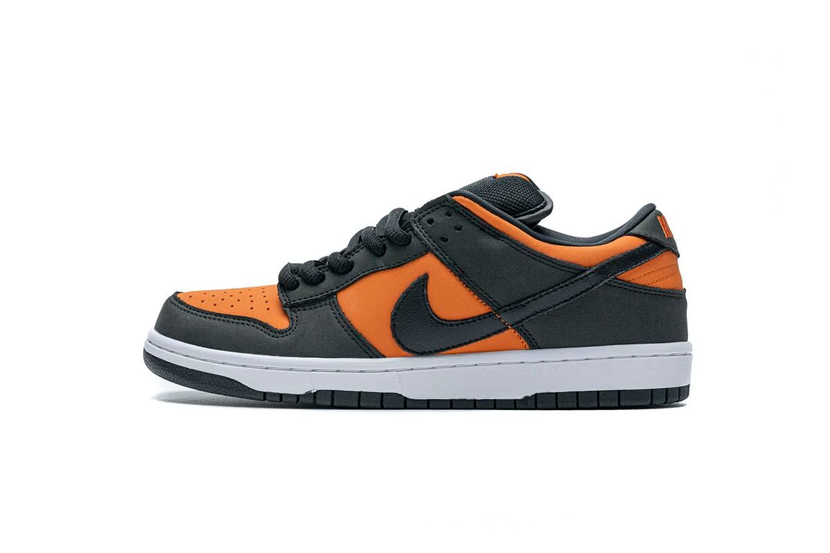 Men's SB Dunk Low Pro Orange Flash Shoes