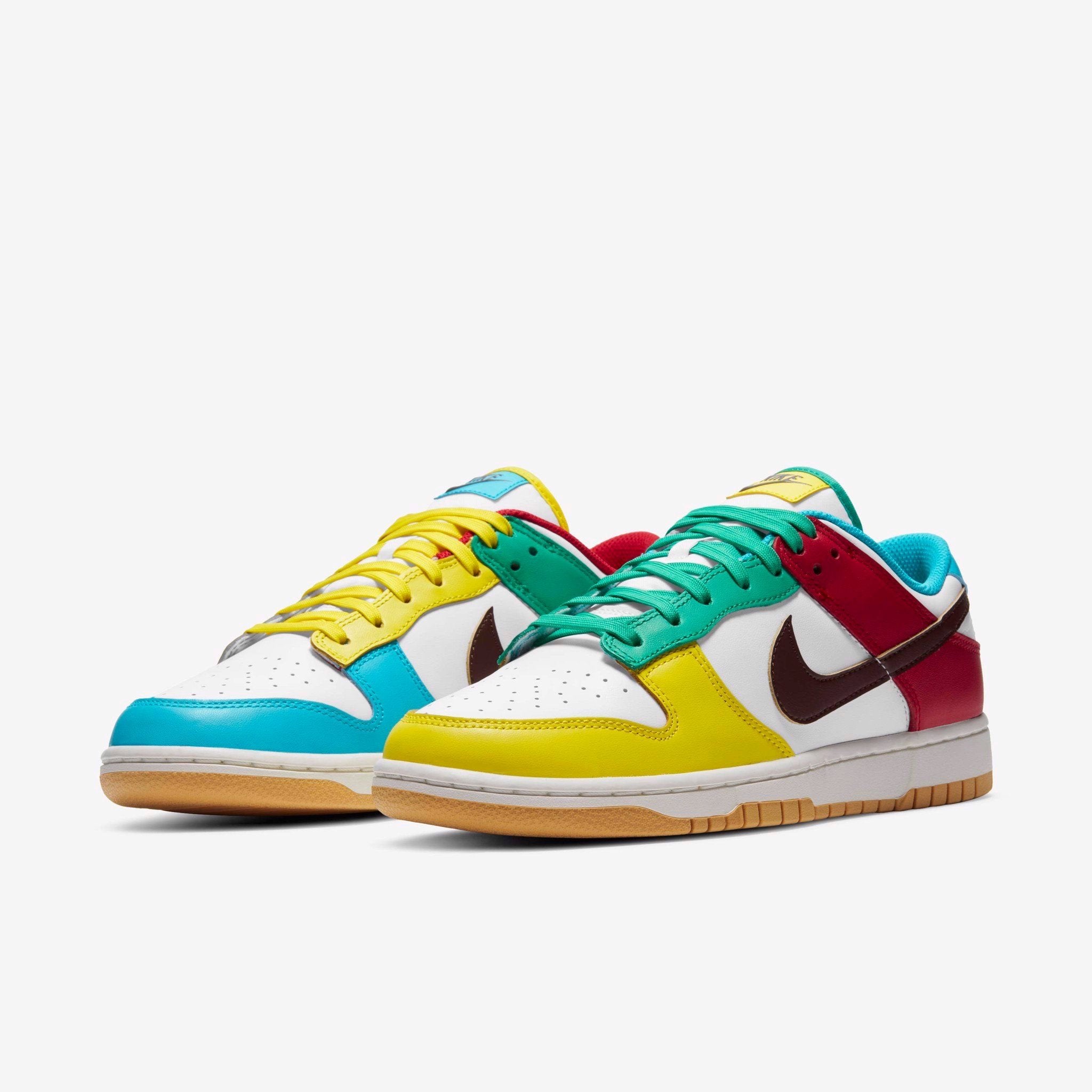 Men's SB Dunk Low SE Free.99 White Shoes