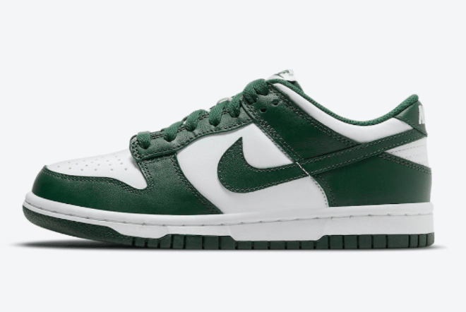 Men's SB Dunk Low Team Green Shoes