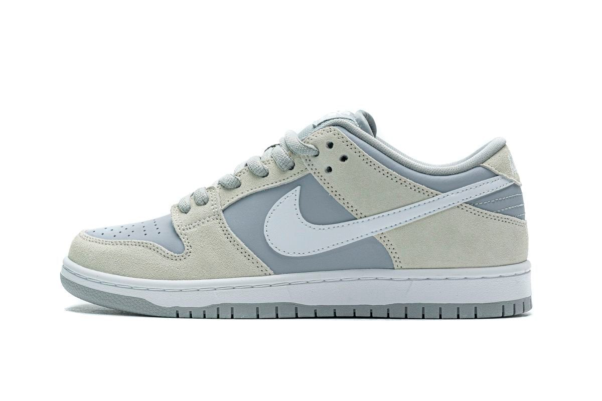 Men's SB Dunk Low TRD Summit White Shoes