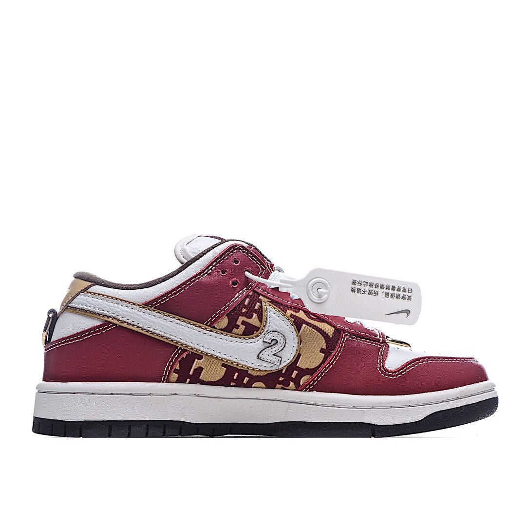 Men's SB Dunk Low x Dior Red Shoes