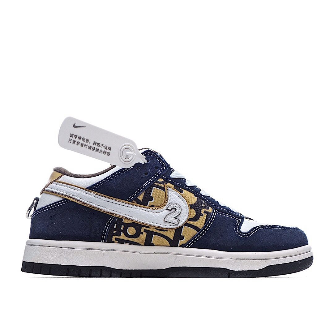 Men's SB Dunk Low x Dior Shoes