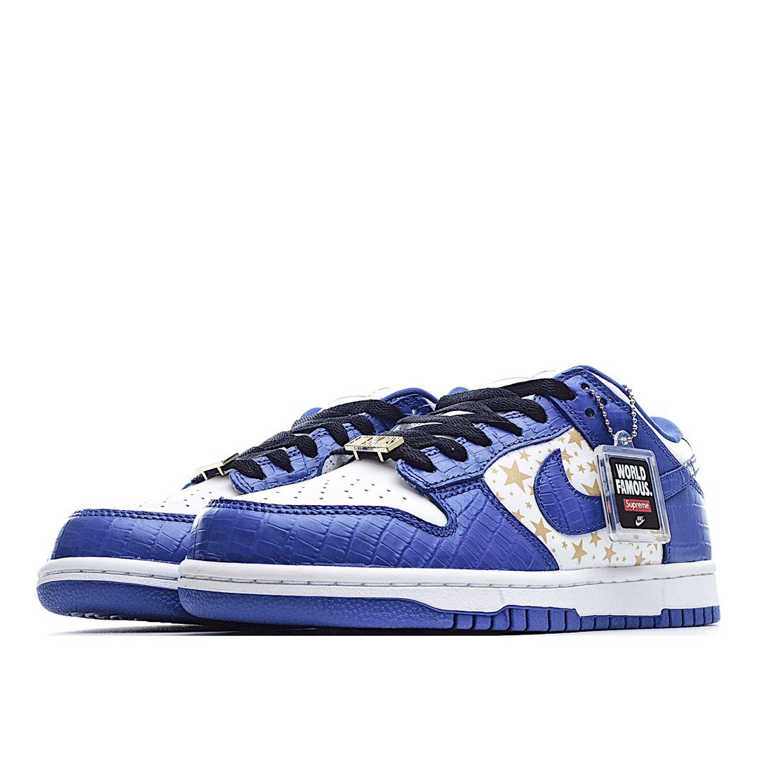 Men's SB Dunk Low x Supreme Cobalt Blue Shoes