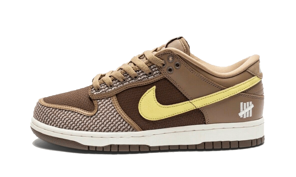 Men's SB Dunk Low x Undefeated Canteen Shoes