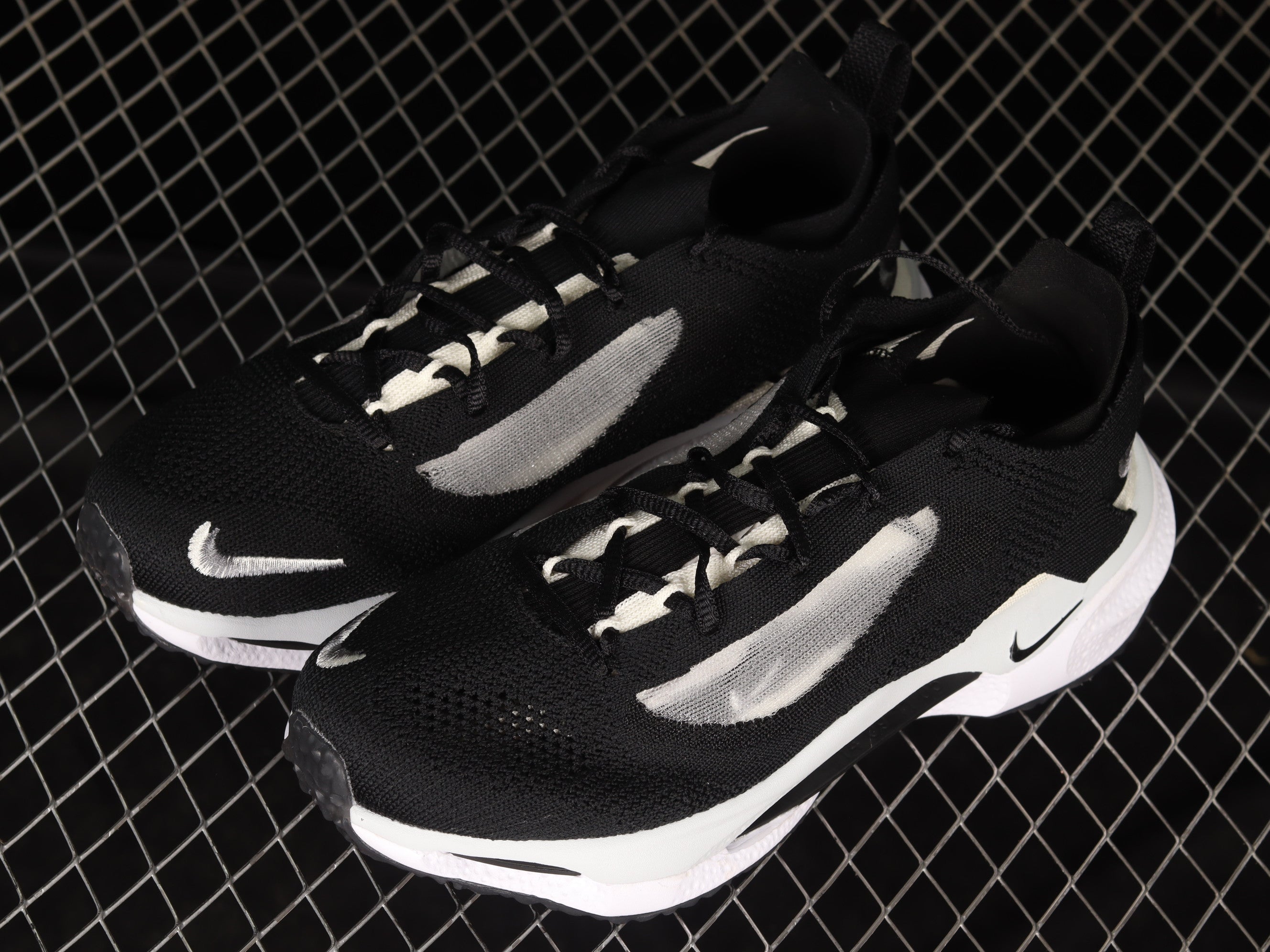 Men's Spark Flyknit Black Shoes - Image 2