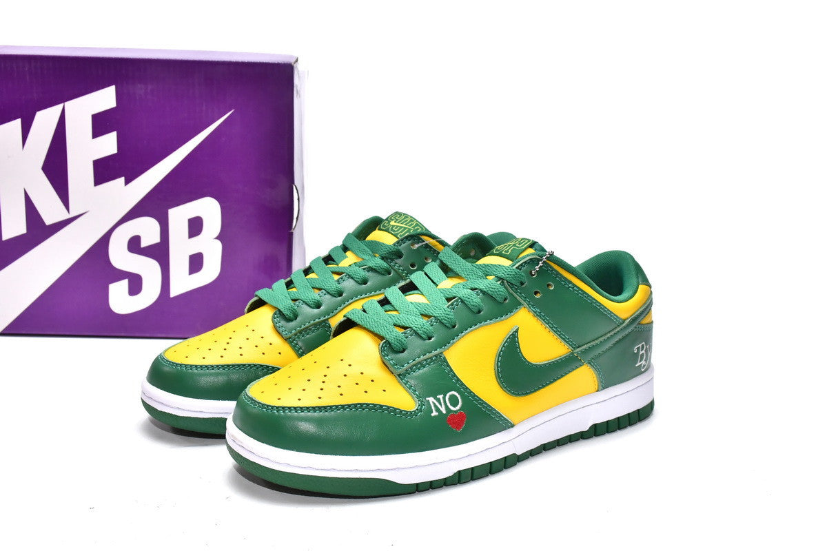 Men's Supreme x SB Dunk Low Brazil Shoes - Image 2