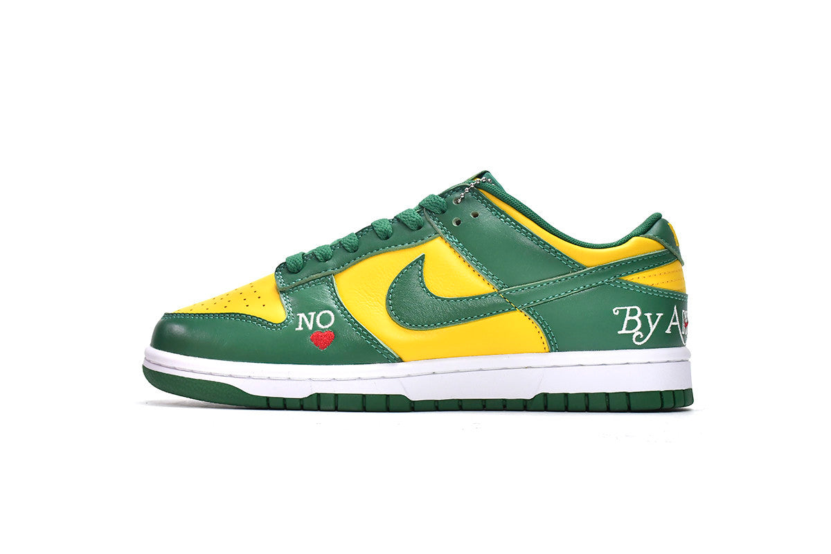 Men's Supreme x SB Dunk Low Brazil Shoes