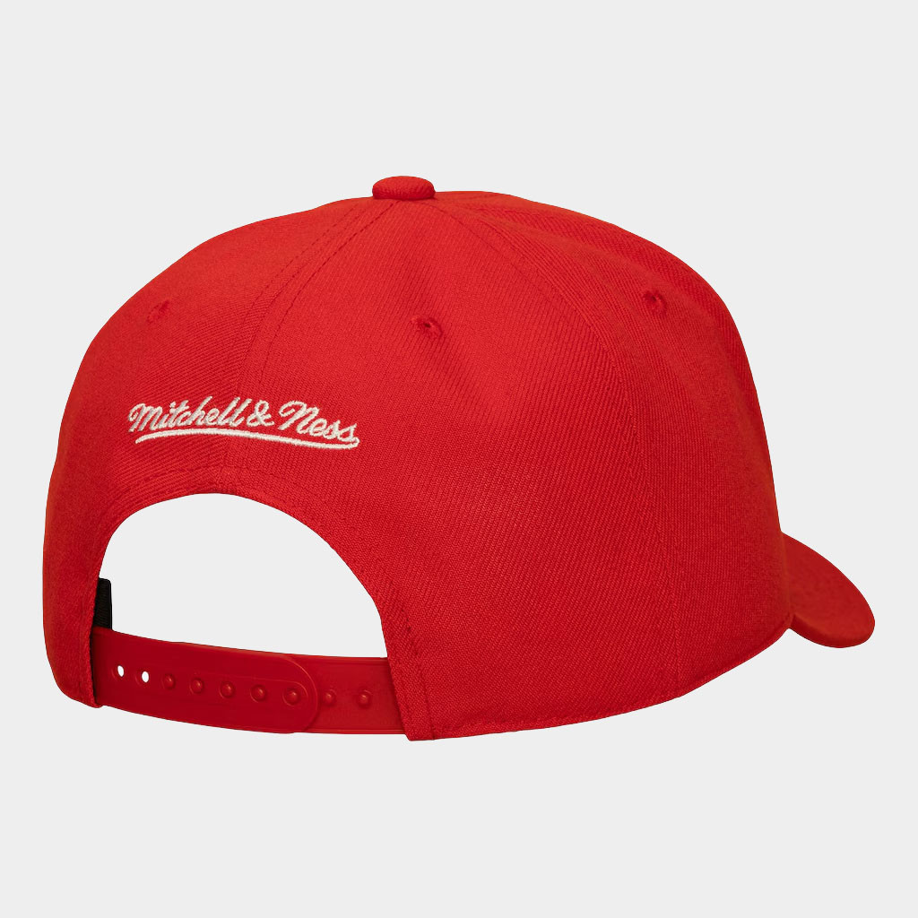 Mitchell And Ness NY Knicks Champions Merch 2026 Knicks 3X Finals Champions Script Hat Red - Image 2