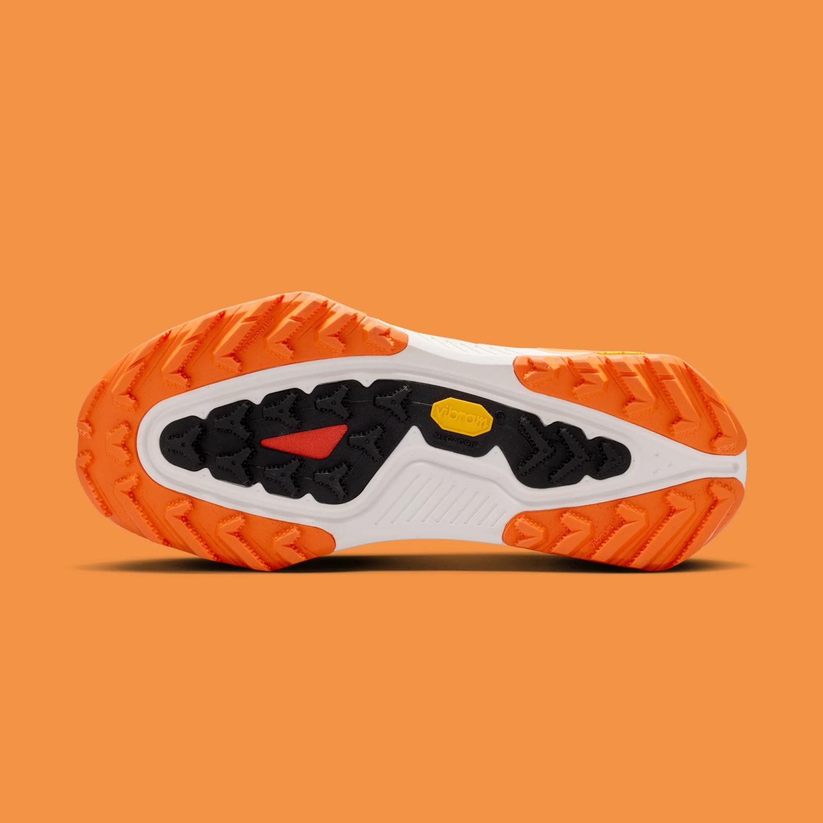 Nike ACG Zegama Trail Summit White Safety Orange HV8115-103 - Image 5