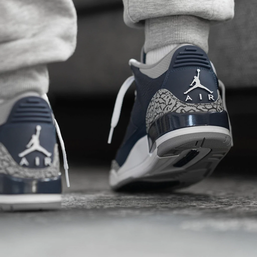 Nike Air Jordan 3 Retro 'Georgetown' Sneaker Style CT8532-401 - Image 2