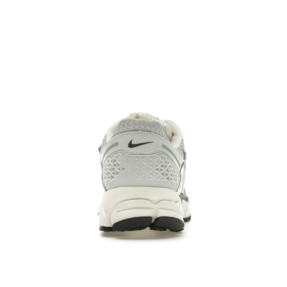 Nike Air Zoom Vomero 5 Chrome Sneakers - HJ3758-001 - Image 4