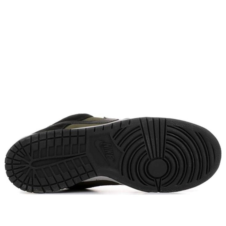 Nike SB Dunk Low Loden Sneakers – 304292-301 - Image 3